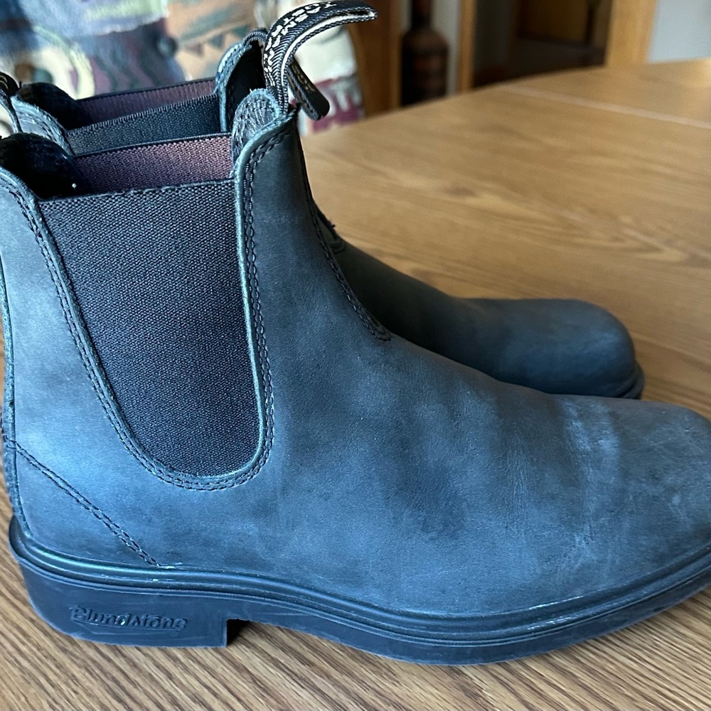 Blundstone Women’s 8.5 (5.5 Australian)